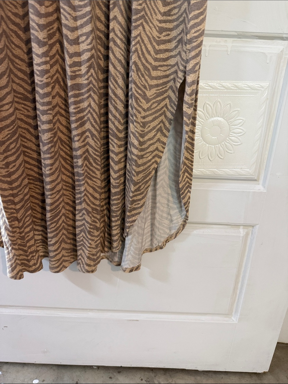 Lularoe size 3xl maxi dress. Tan and cream print. - Picture 3 of 4
